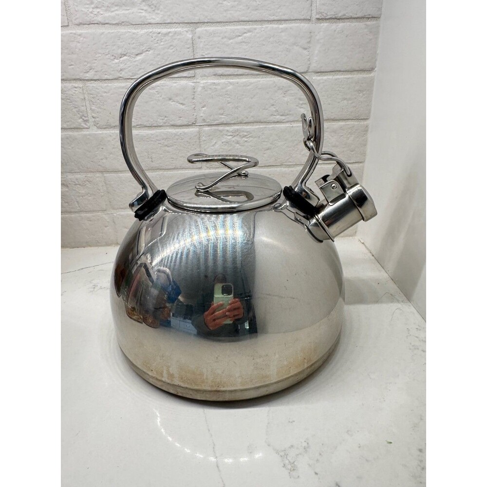 Circulon Style Whistling Tea Kettle 2.3-qt. Stainless Steel  Flip Up Spout - Picture 2 of 14